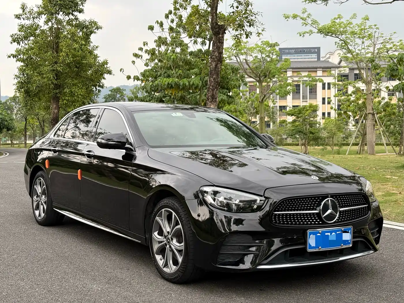 Mercedes-Benz E-Class 2022 Facelift E 300 L Sport Fashion Style фото 3