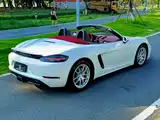 Photo 15 - Porsche 718