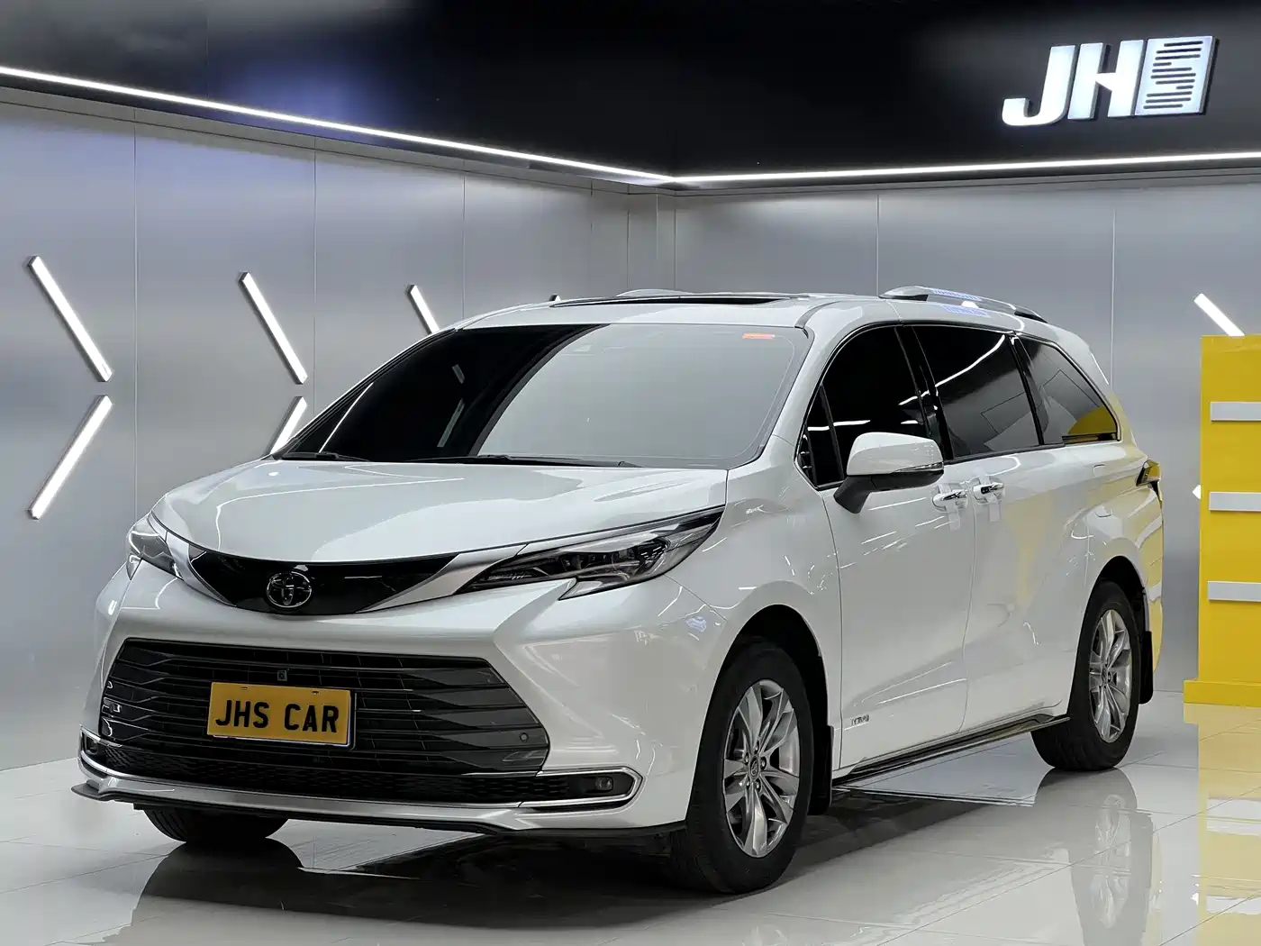 Toyota Sienna 2024 2.5L Hybrid 4WD Premium Edition