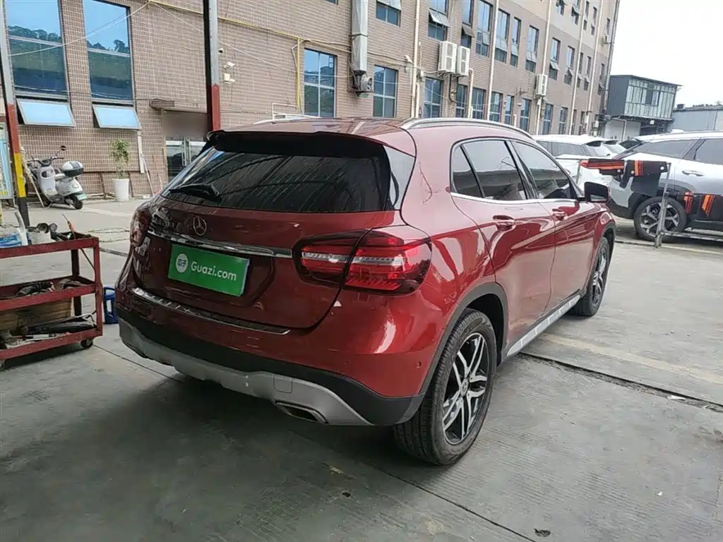 Mercedes-Benz GLA 2017 GLA 200 Fashion фото 7