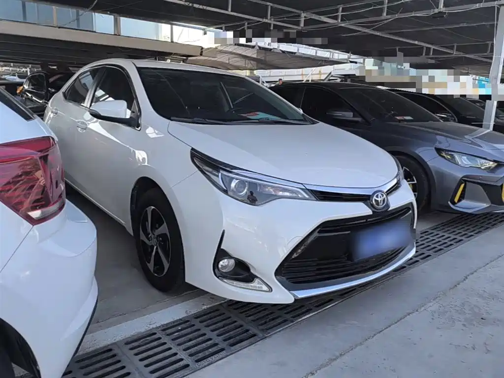 Toyota Levin 2017 Facelift 185T CVT Elite (China V) фото 4