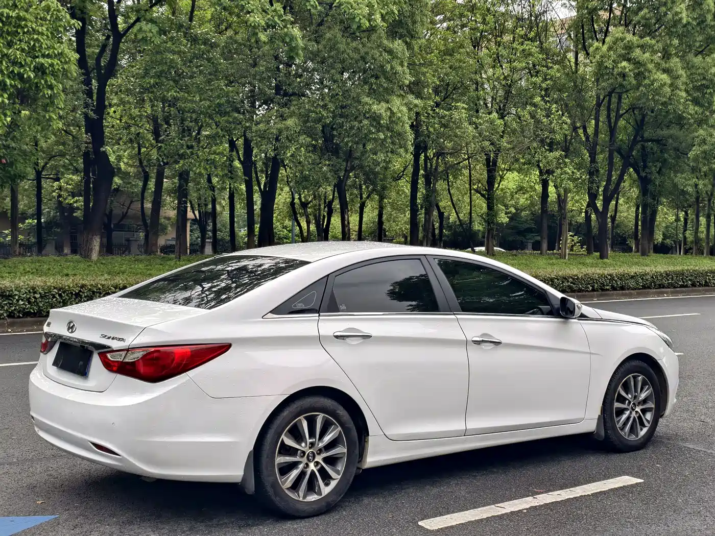 Hyundai Sonata 2013 2.0L Automatic Luxury Edition фото 7