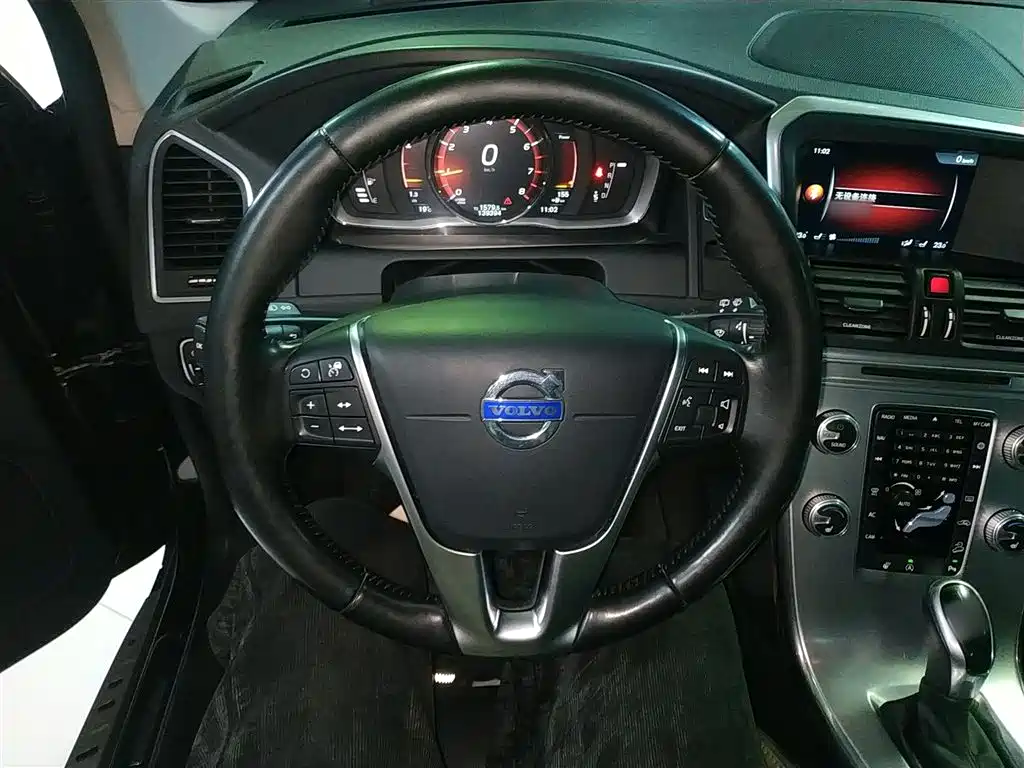 Фото 7 - Volvo XC60