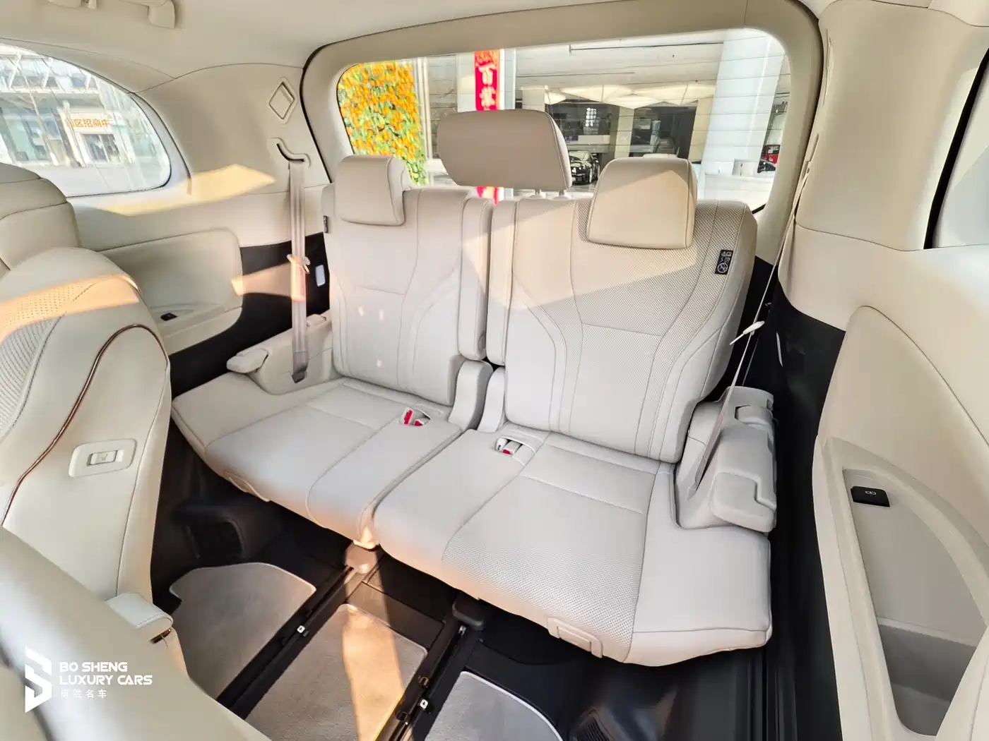 Lexus LM 2025 Model 350h Seven-Seater Elegance Edition фото 17