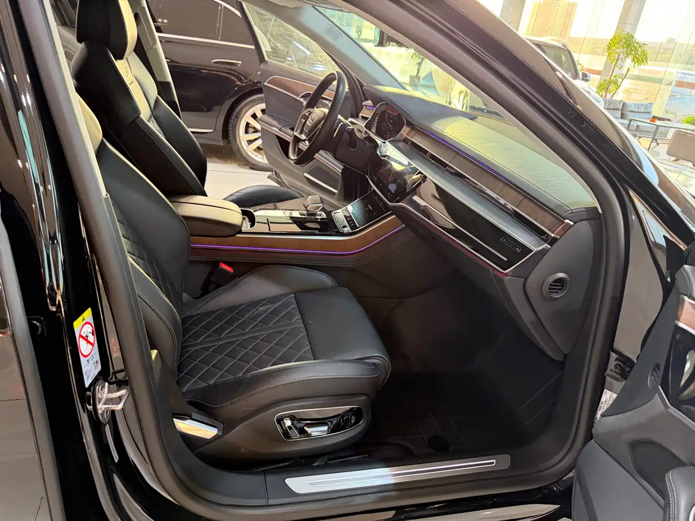 Audi A8 2023 A8L 50 TFSI quattro Premium фото 7