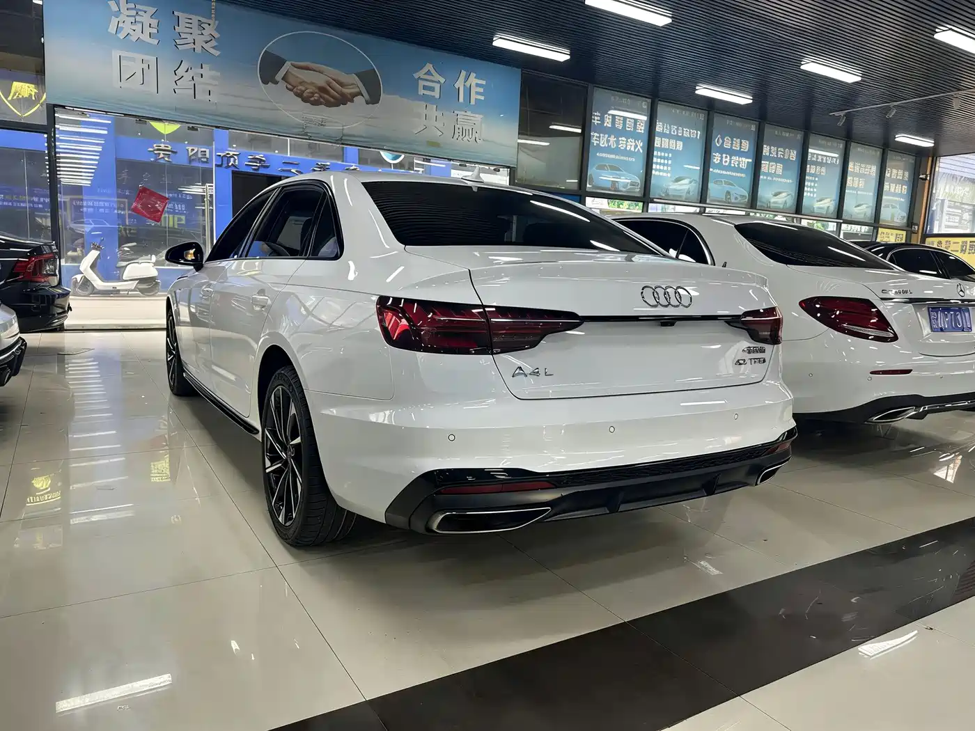 Audi A4L 2023 40 TFSI Luxury Sport фото 15