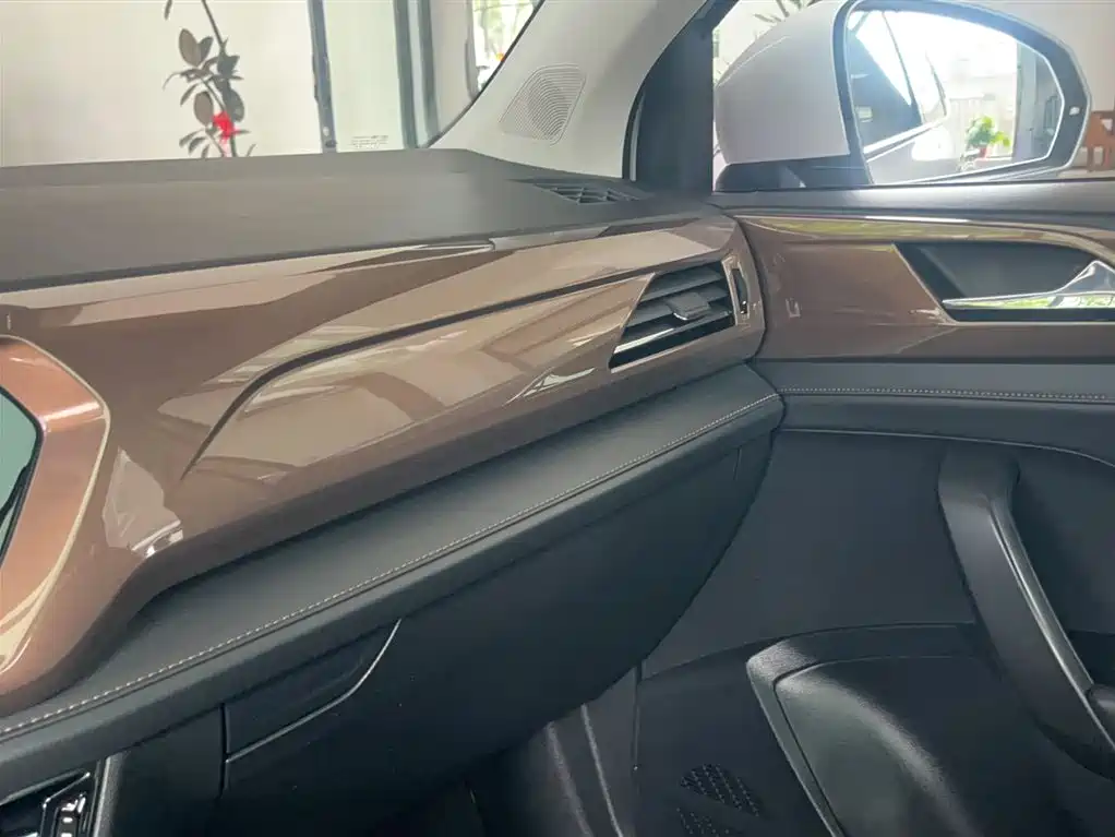 Volkswagen Tharu 2020 280TSI 2WD Luxury Edition China VI фото 24