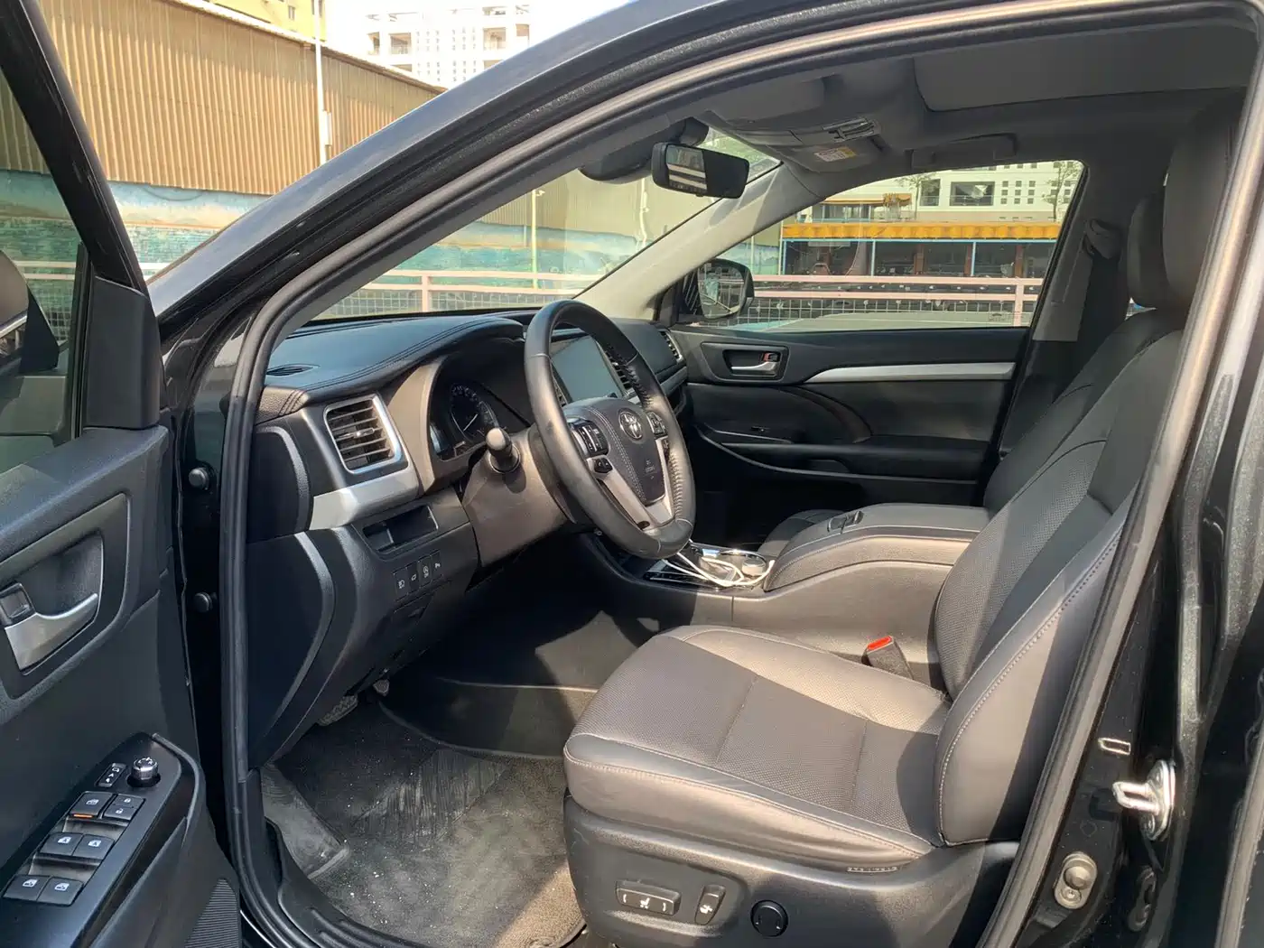 Toyota Highlander 2018 2.0T 4WD Premium 7-seater China VI фото 4