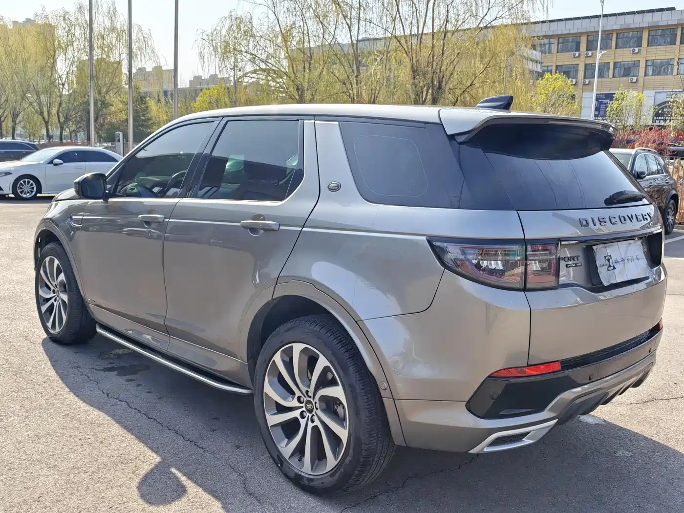 LAND ROVER DISCOVER SPORTS