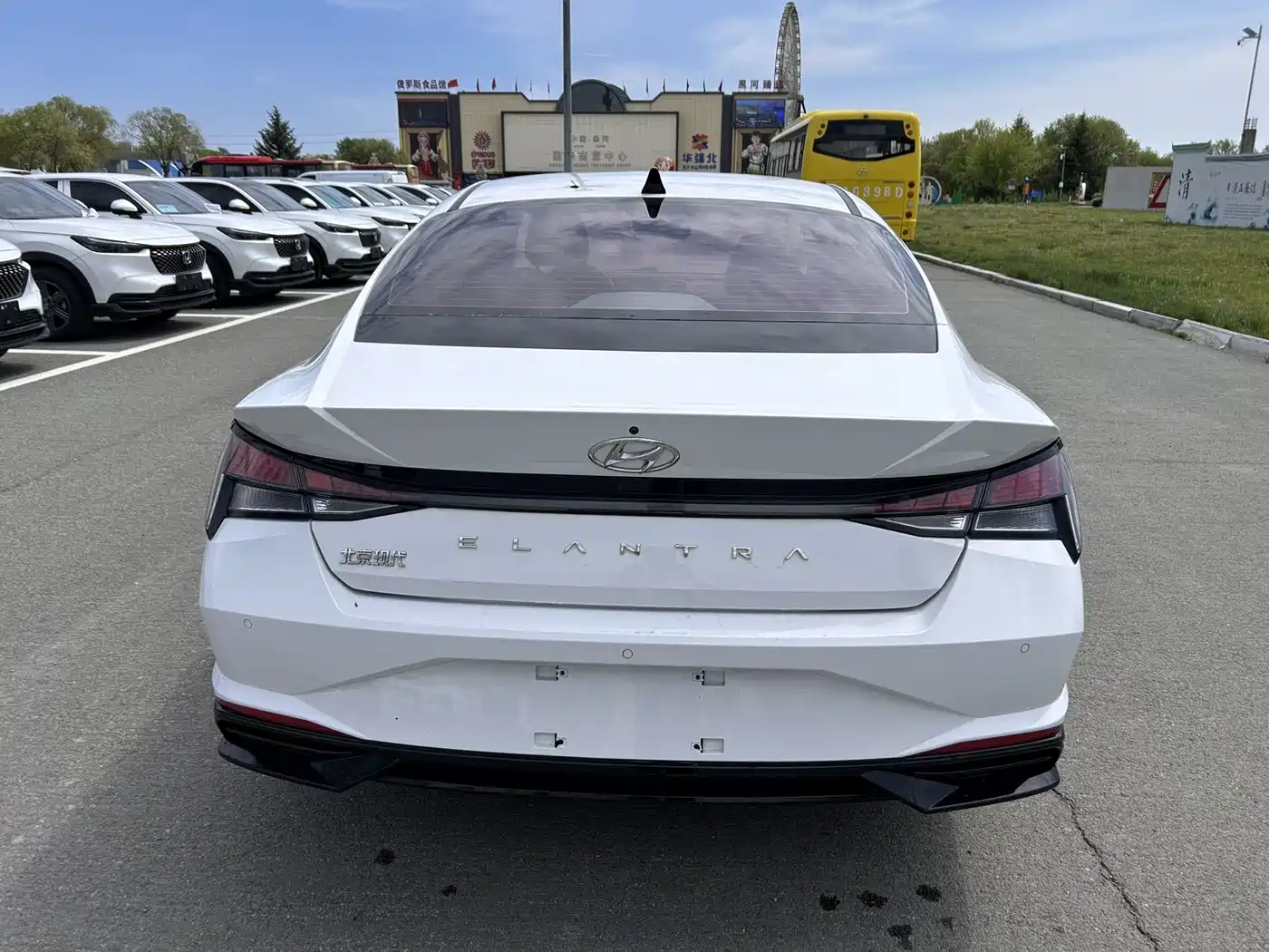 Hyundai Elantra 2022 1.5L CVT GLX Elite Edition фото 5
