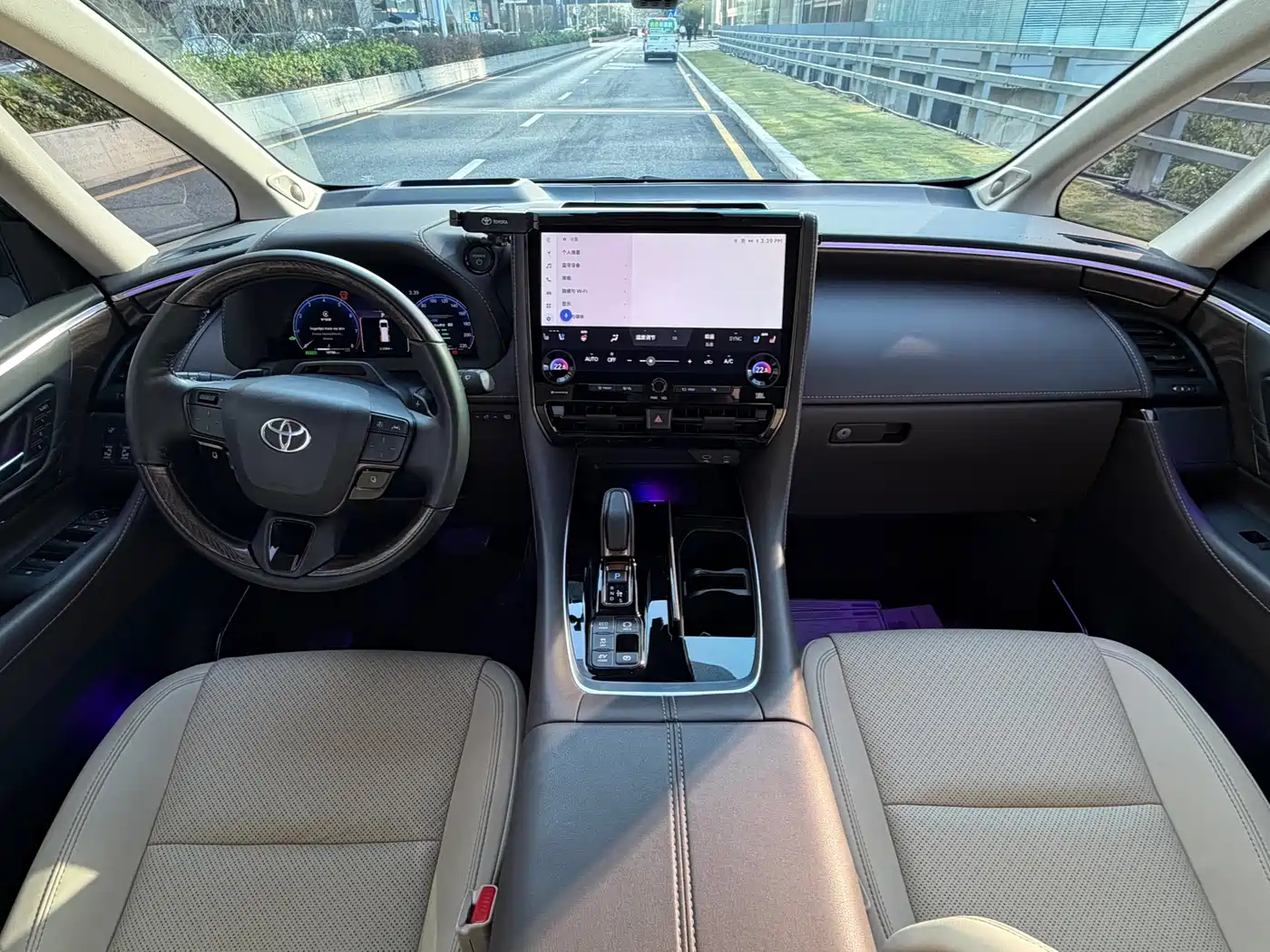 Toyota Alphard 2024 Hybrid 2.5L Ultimate Enjoyment Edition фото 11