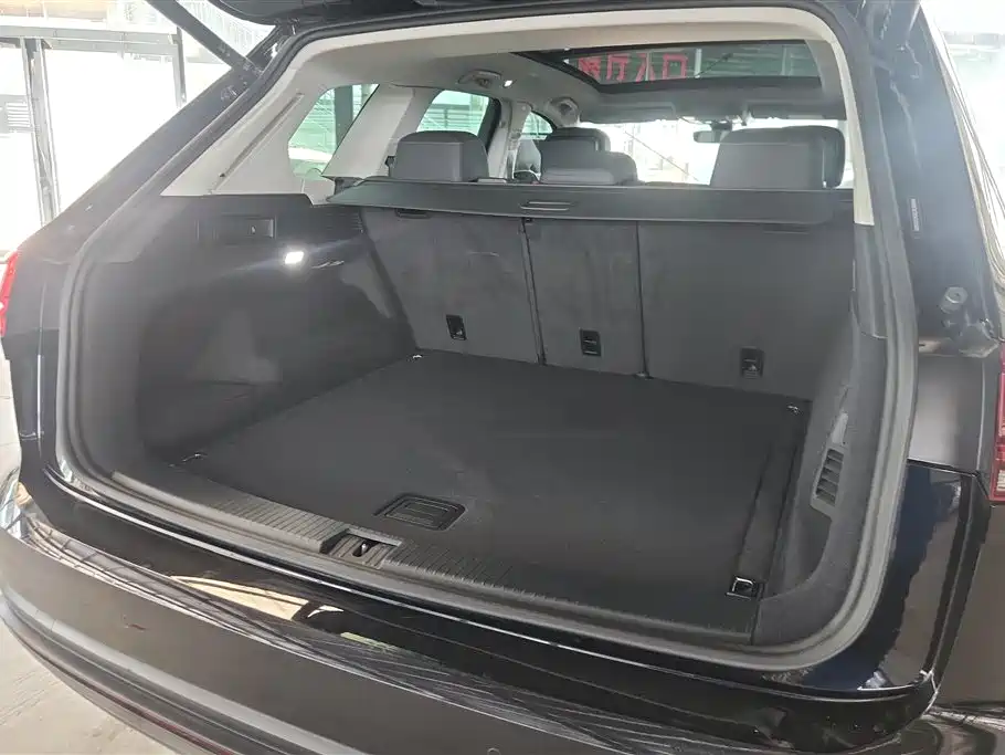 Volkswagen Touareg 2021 2.0TSI Pilot Special Edition фото 4
