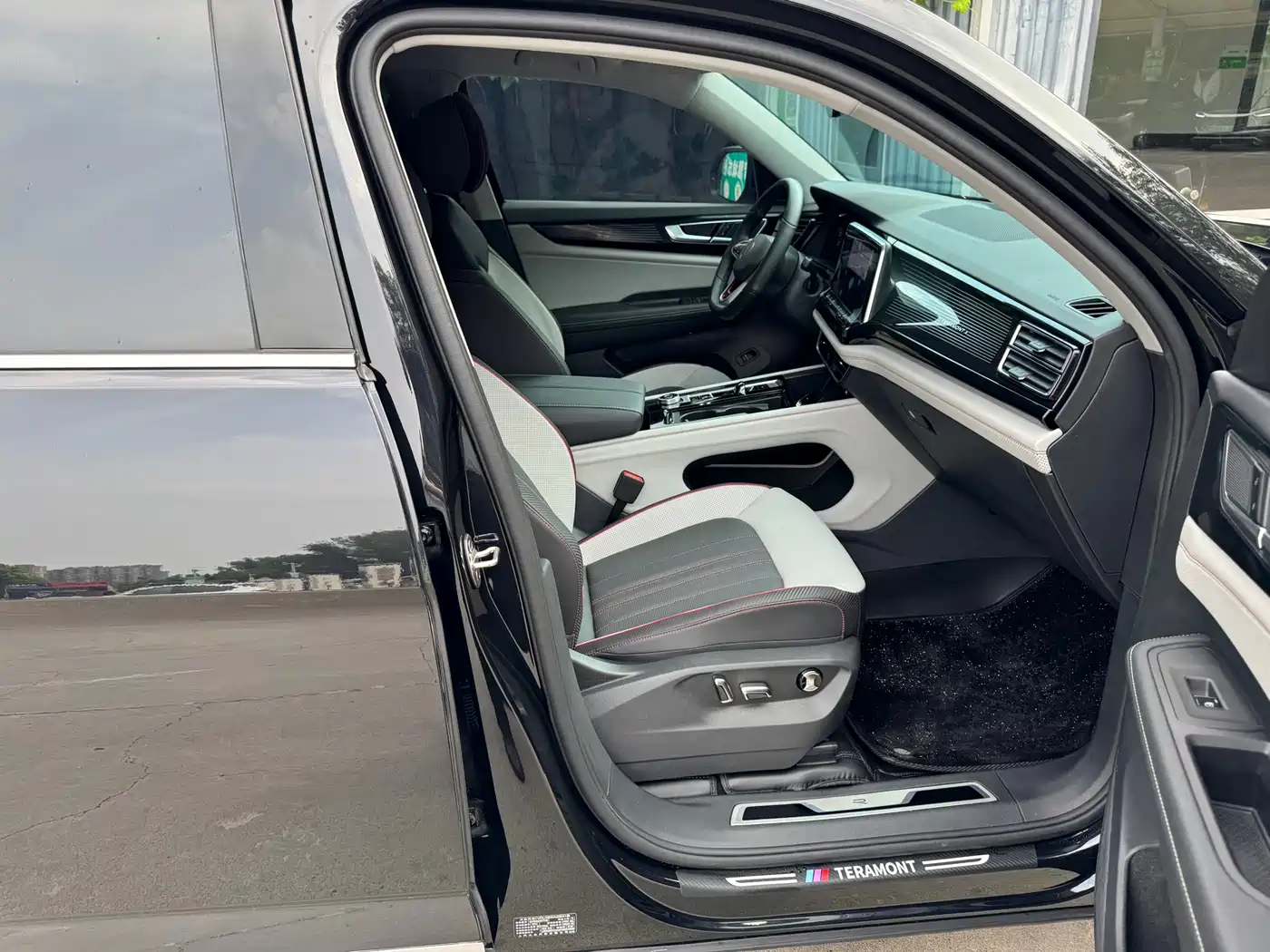 Volkswagen Teramont 2023 Teramont X 380TSI 4Motion Premium Luxury фото 13