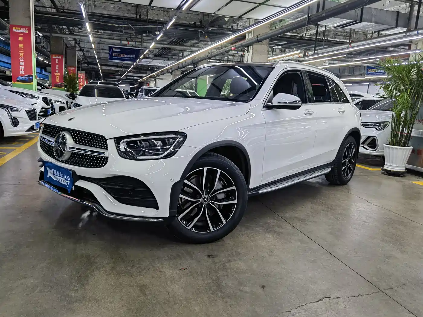 MERCEDES-BENZ GLC