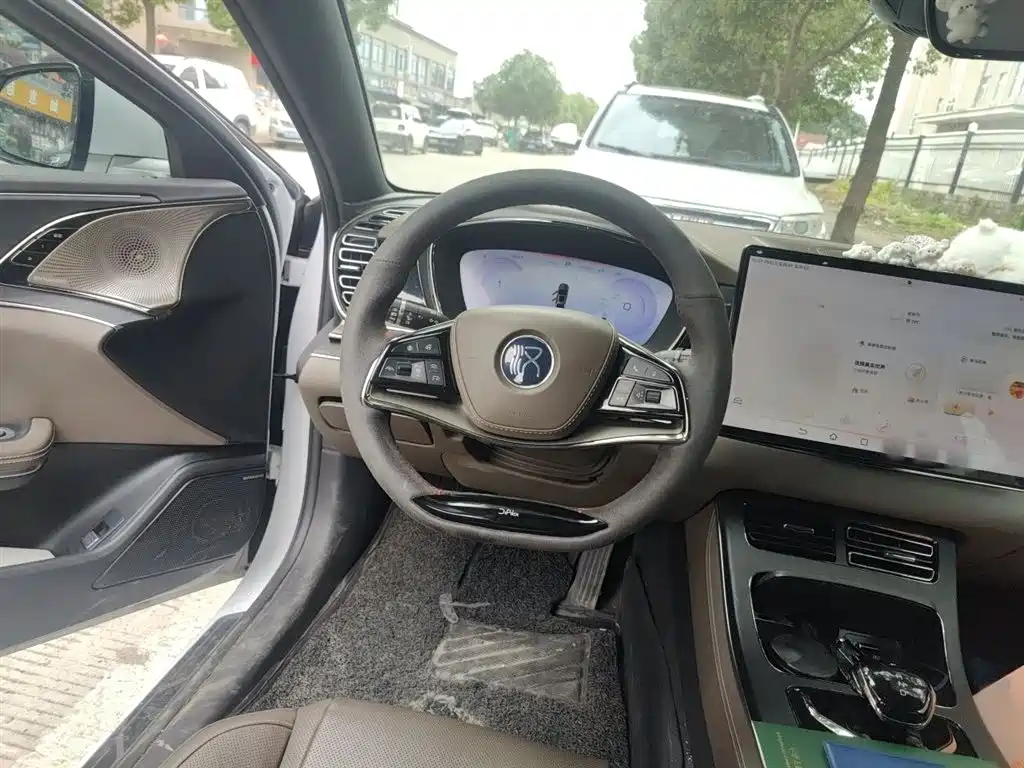 BYD Han 2022 DM-i 121KM Premium Edition фото 3
