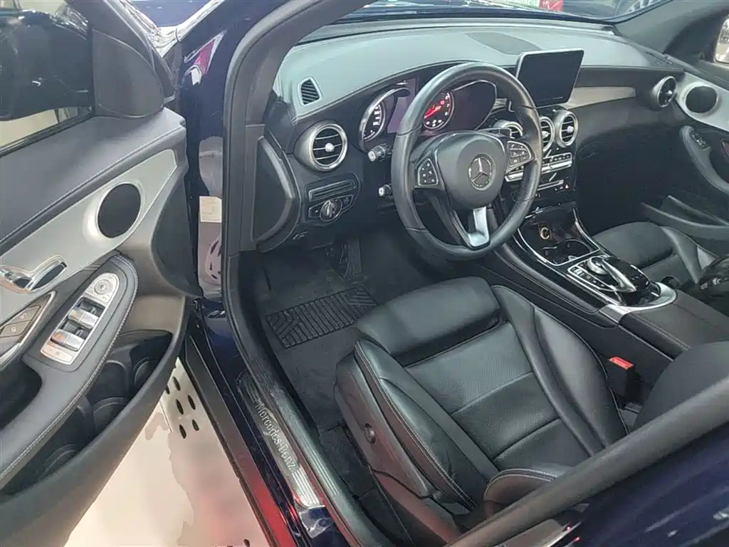 Mercedes-Benz GLC 2018 GLC 200 4MATIC фото 16