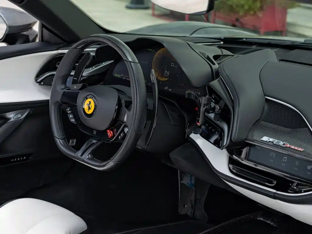 Ferrari SF90 2023 2021 3.9T V8 Spider