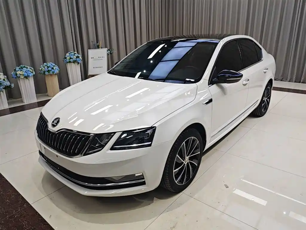Škoda Octavia 2019 TSI280 DSG Luxury Edition