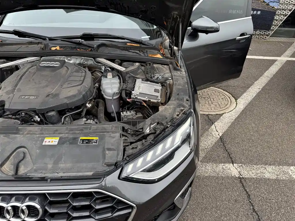 Фото 27 - Audi A4L