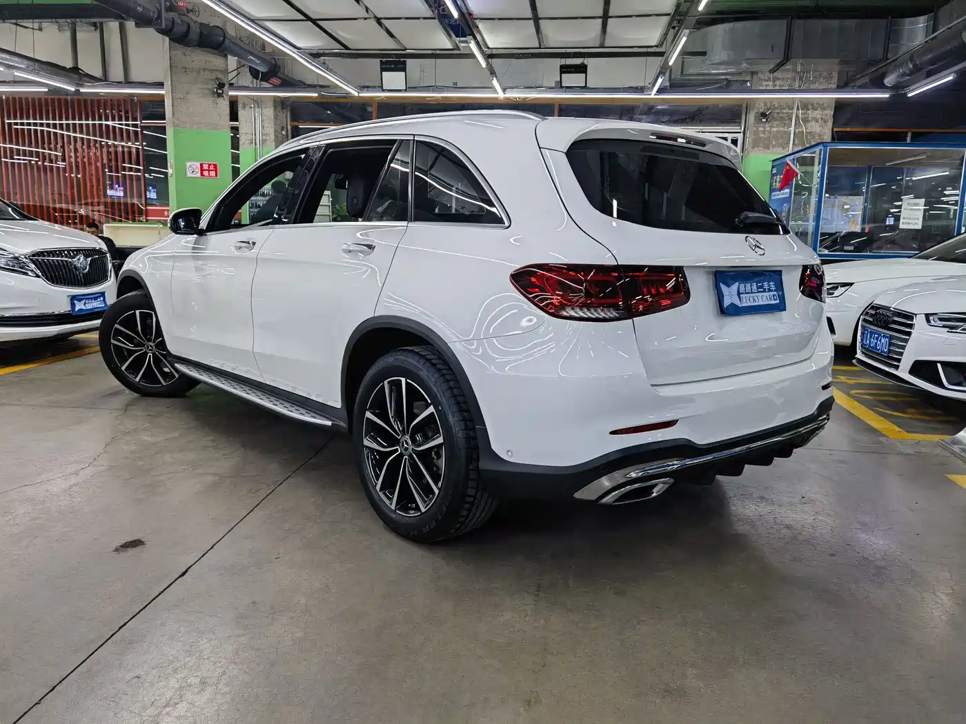 MERCEDES-BENZ GLC