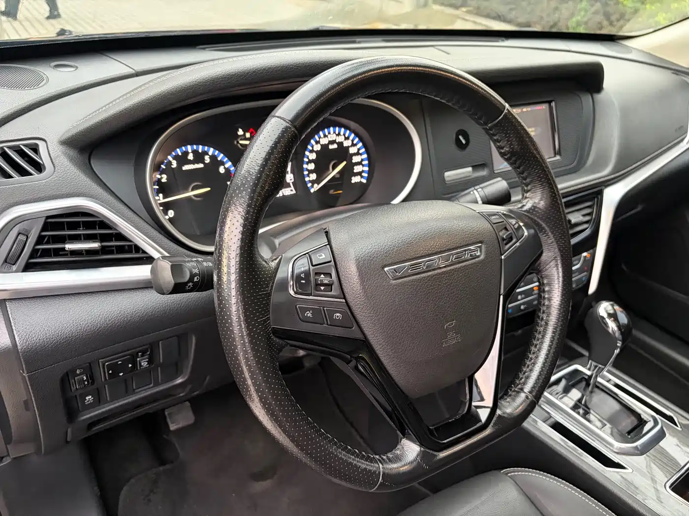 Venucia T90 2017 2017 2.0L CVT Smart Edition