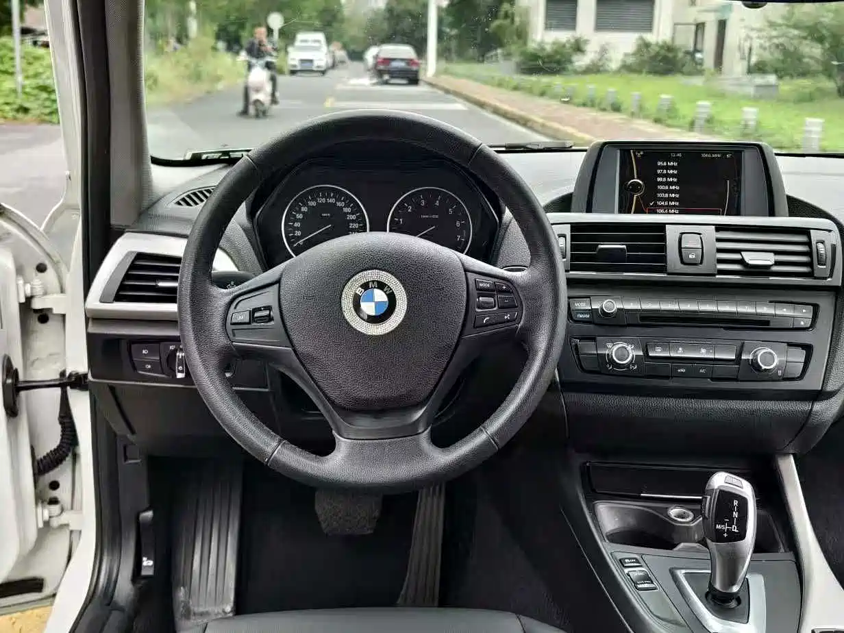 صورة 14 - BMW 1 Series (Import)