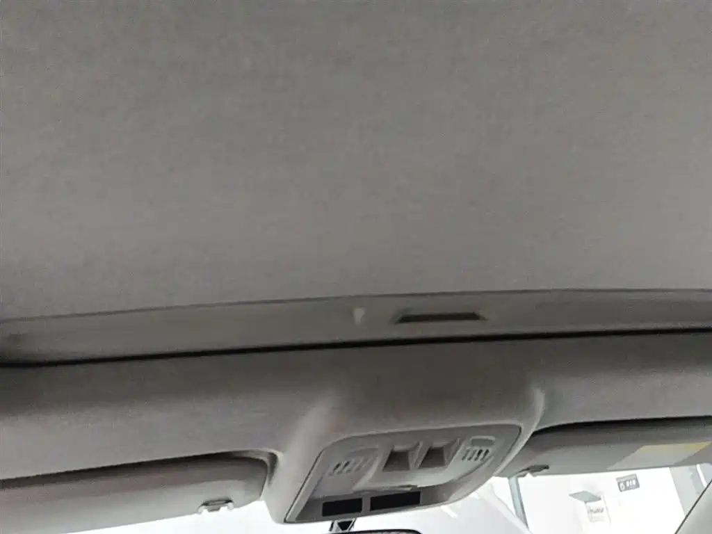 Chevrolet Cruze 2018 Hatchback 320 Automatic Pioneer Sunroof Edition фото 18