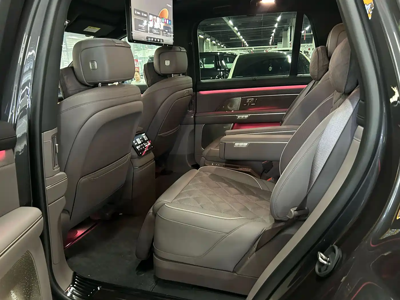NIO ES8 2025 Model 6-Seat Executive Luxury Edition фото 11