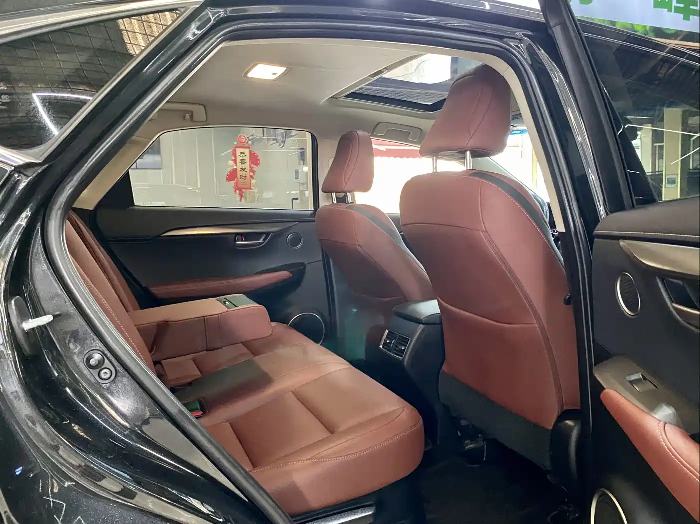 Lexus NX 2015 200t AWD F Sport фото 13