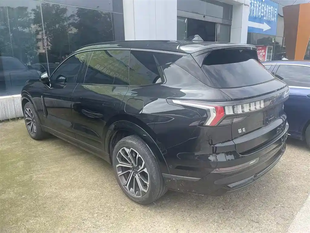 Lynk & Co 09 EM-P 2024 2.0TD EM-P AWD HALO 6-Seater фото 5