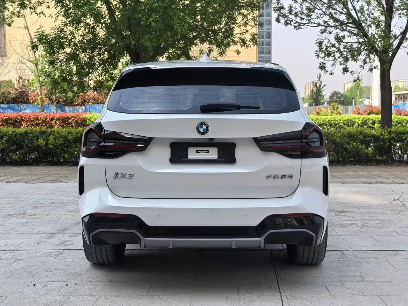 BMW IX3