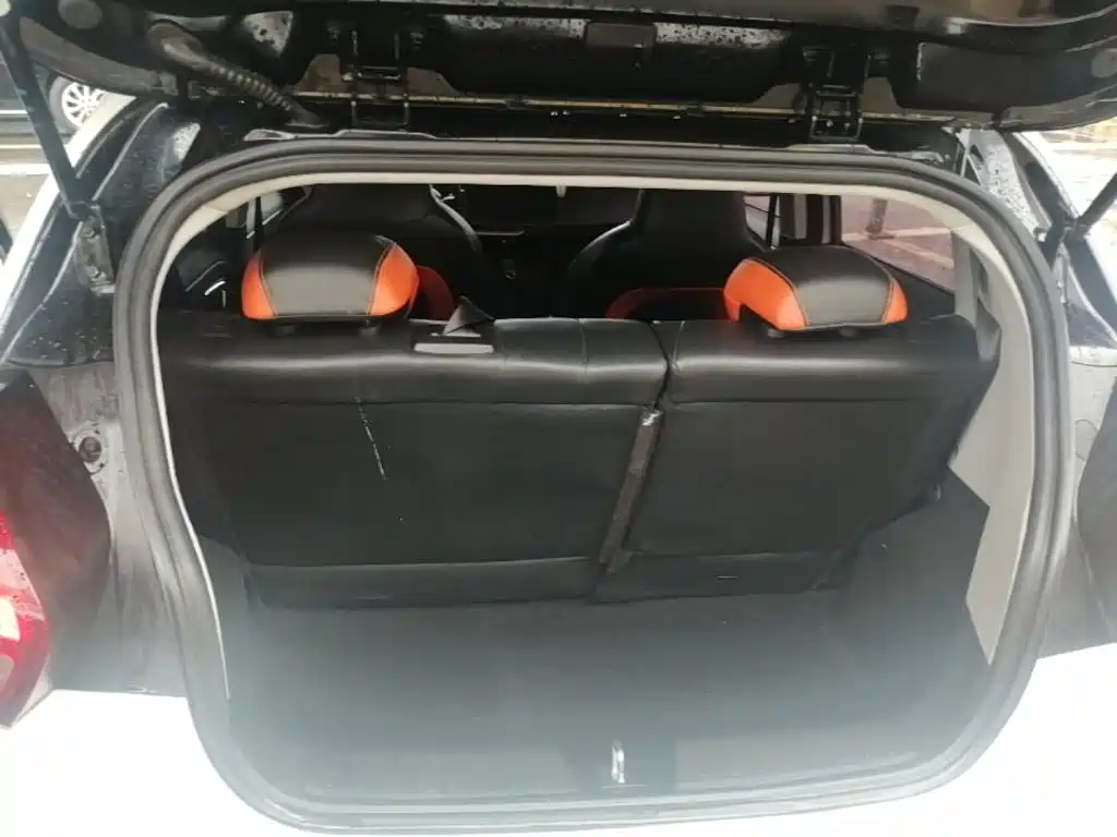 Geely Yuanjing X1 2017 2017 1.3L Auto Fun Edition