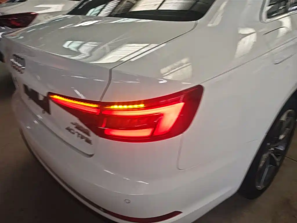 Audi A4L 2019 40 TFSI Progressive (China VI) фото 8