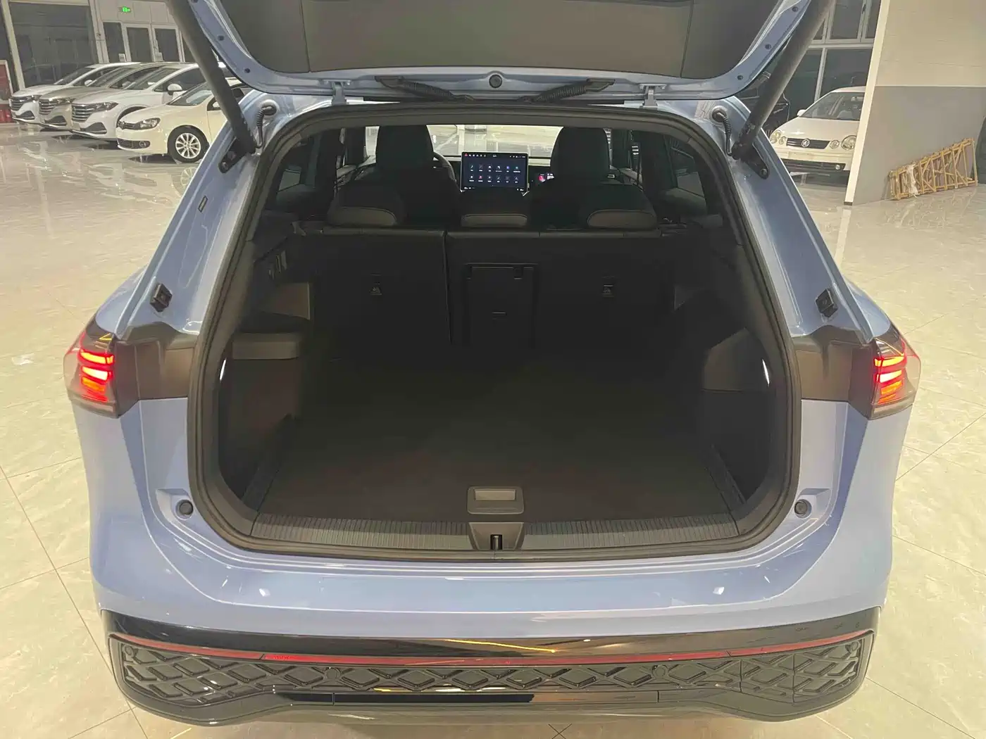 Volkswagen Tiguan L 2024 PRO 380TSI 4WD R-Line Premium Edition фото 13