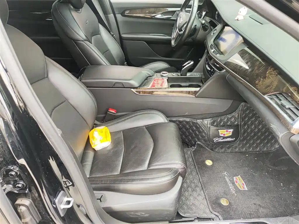 Фото 25 - Cadillac CT6