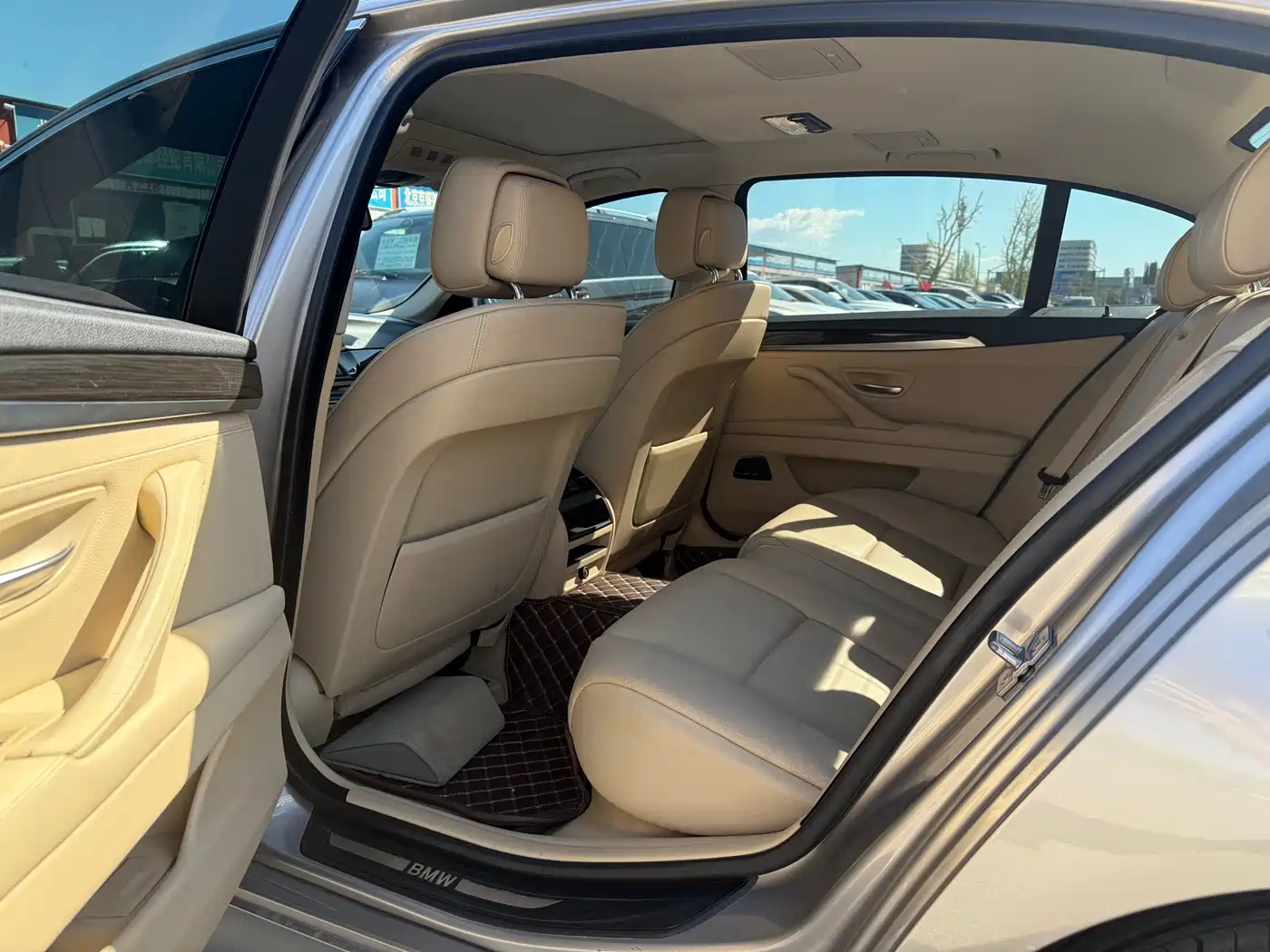 BMW 5 Series 2013 530Li Luxury фото 6