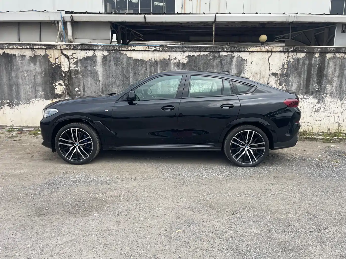 BMW X6 2022 Model Year Facelift II xDrive40i Exclusive M Sport Package фото 4