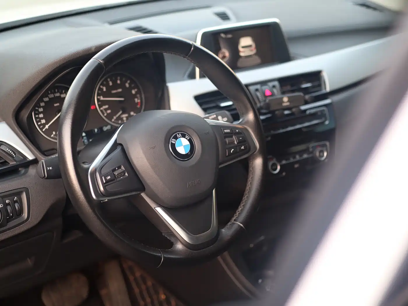 BMW X1 2016 sDrive18Li Fashion Model фото 17