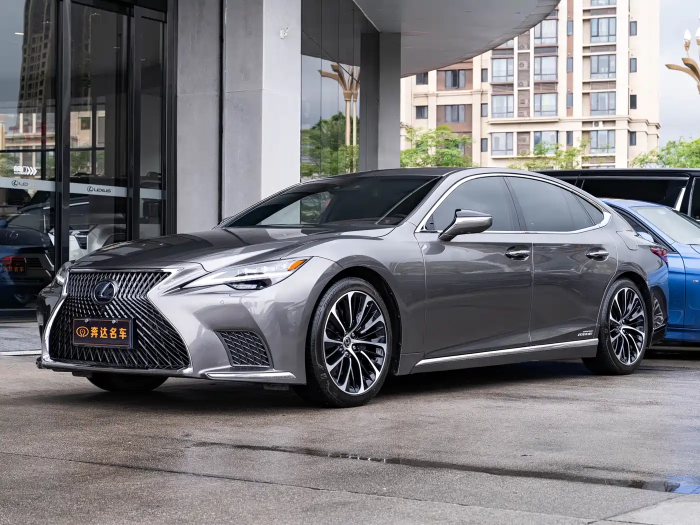 Lexus LS 2021 500h Executive Edition