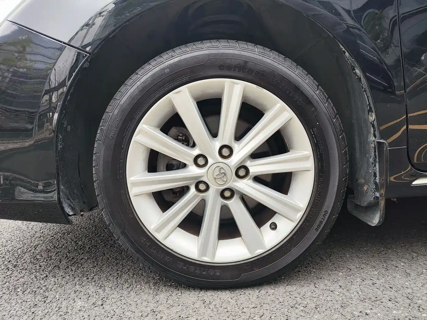Toyota Camry 2012 2.5V Premium Navigation Edition фото 17