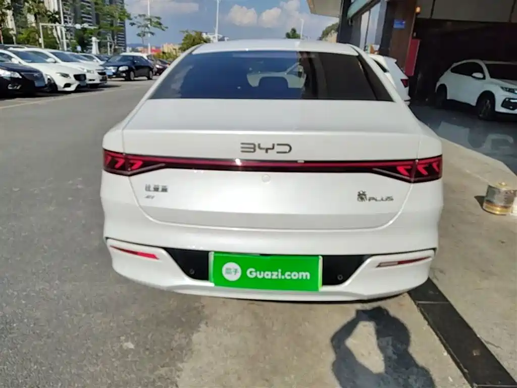 BYD Qin PLUS 2025 EV 510KM Smooth Ride Edition фото 6