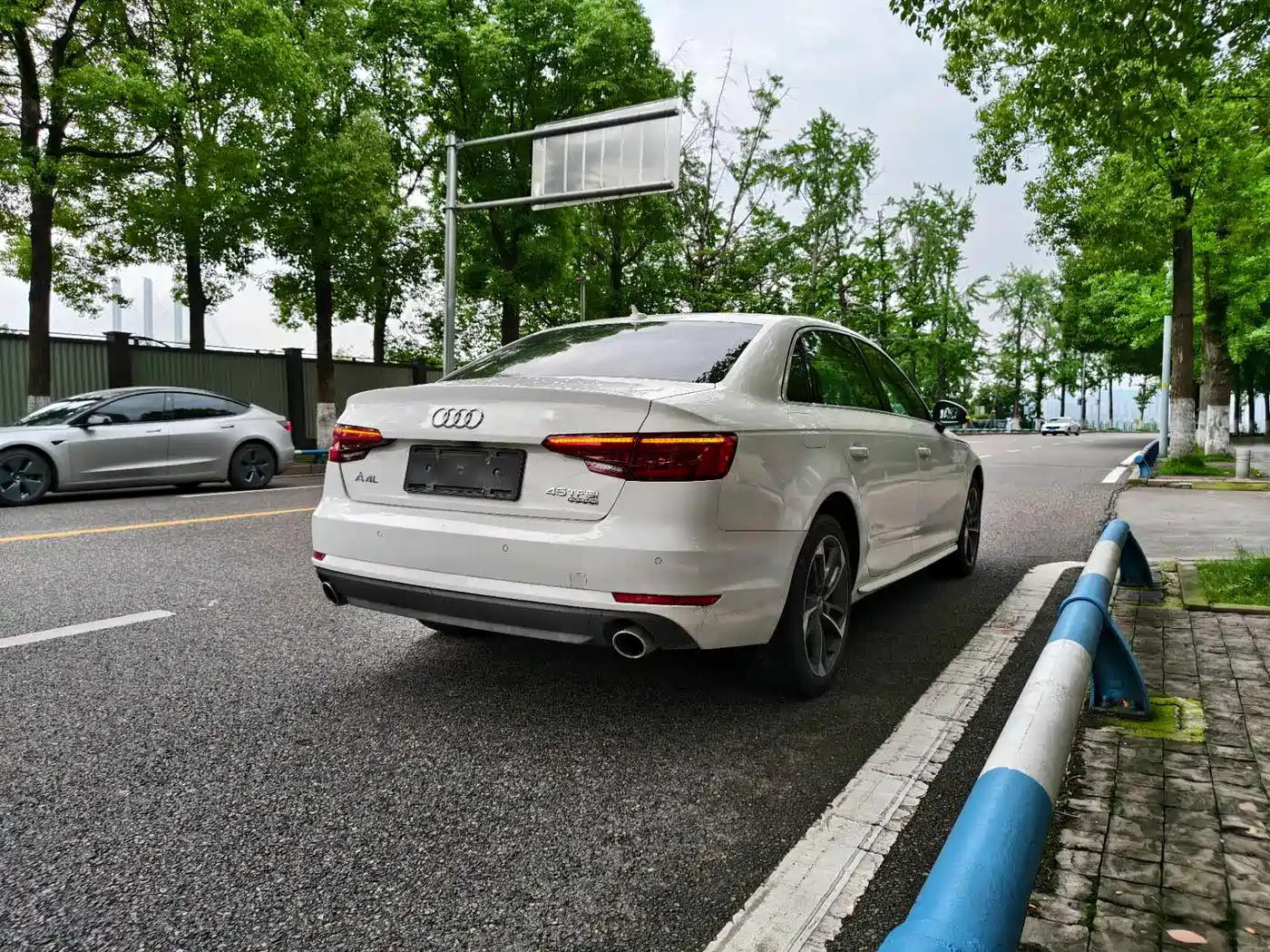 Audi A4L 2017 40 TFSI Fashion Edition фото 9