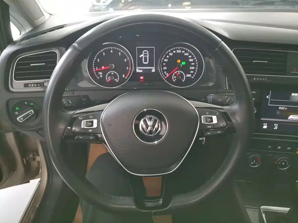 Volkswagen Golf 2019 1.6L Auto Comfort (China V) фото 11