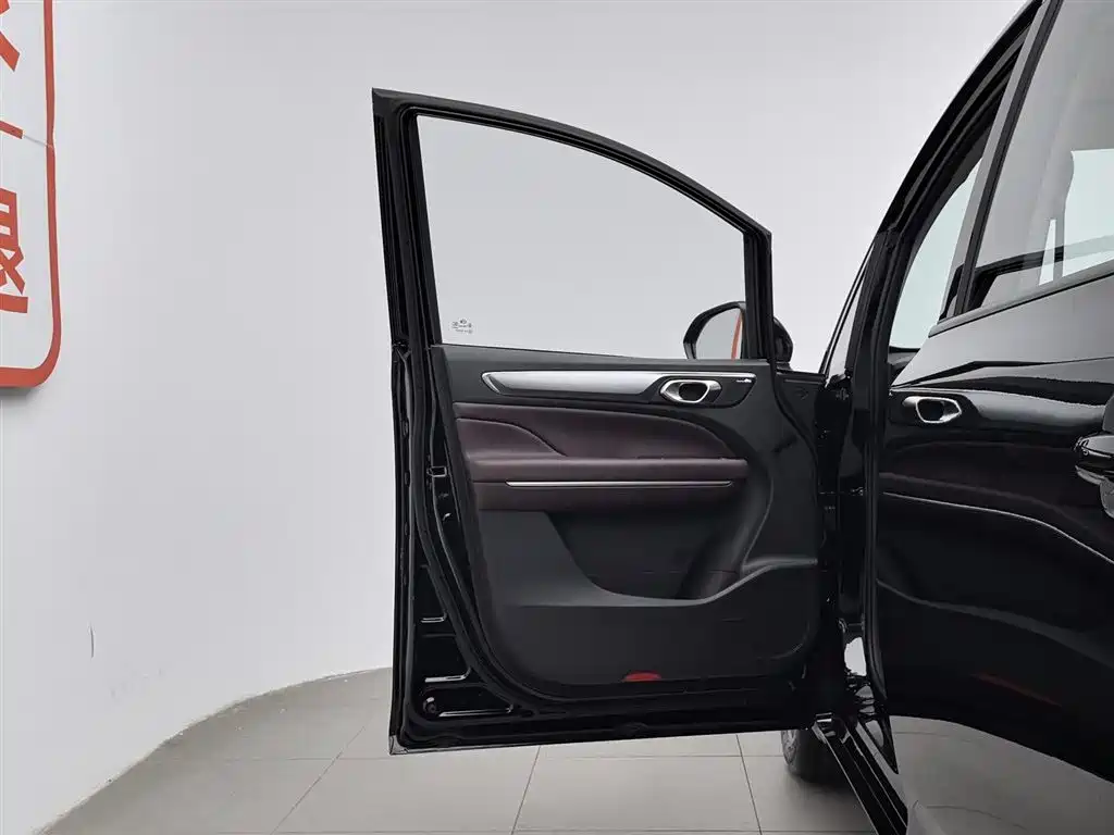GAC Trumpchi Trumpchi M6 2023 PRO 270T DCT Luxury Edition фото 8