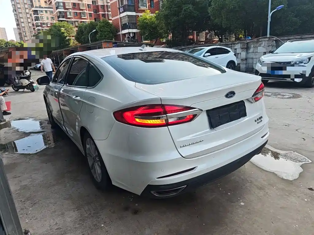 FORD MONDEO
