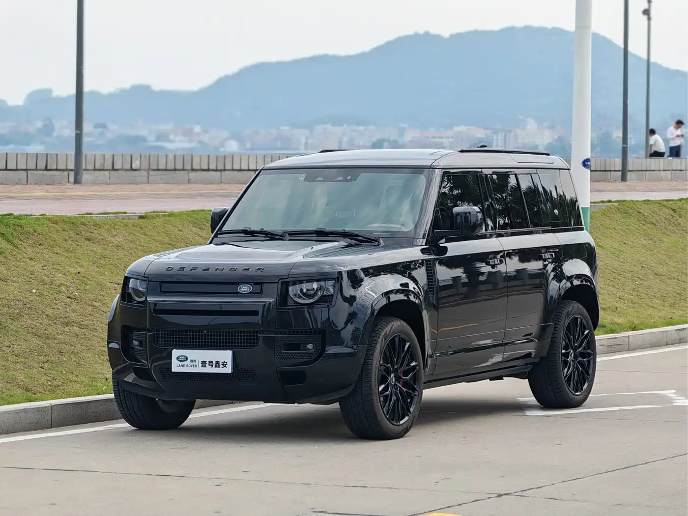 Land Rover Defender 2024 110 3.0T P400 X-DYNAMIC HSE