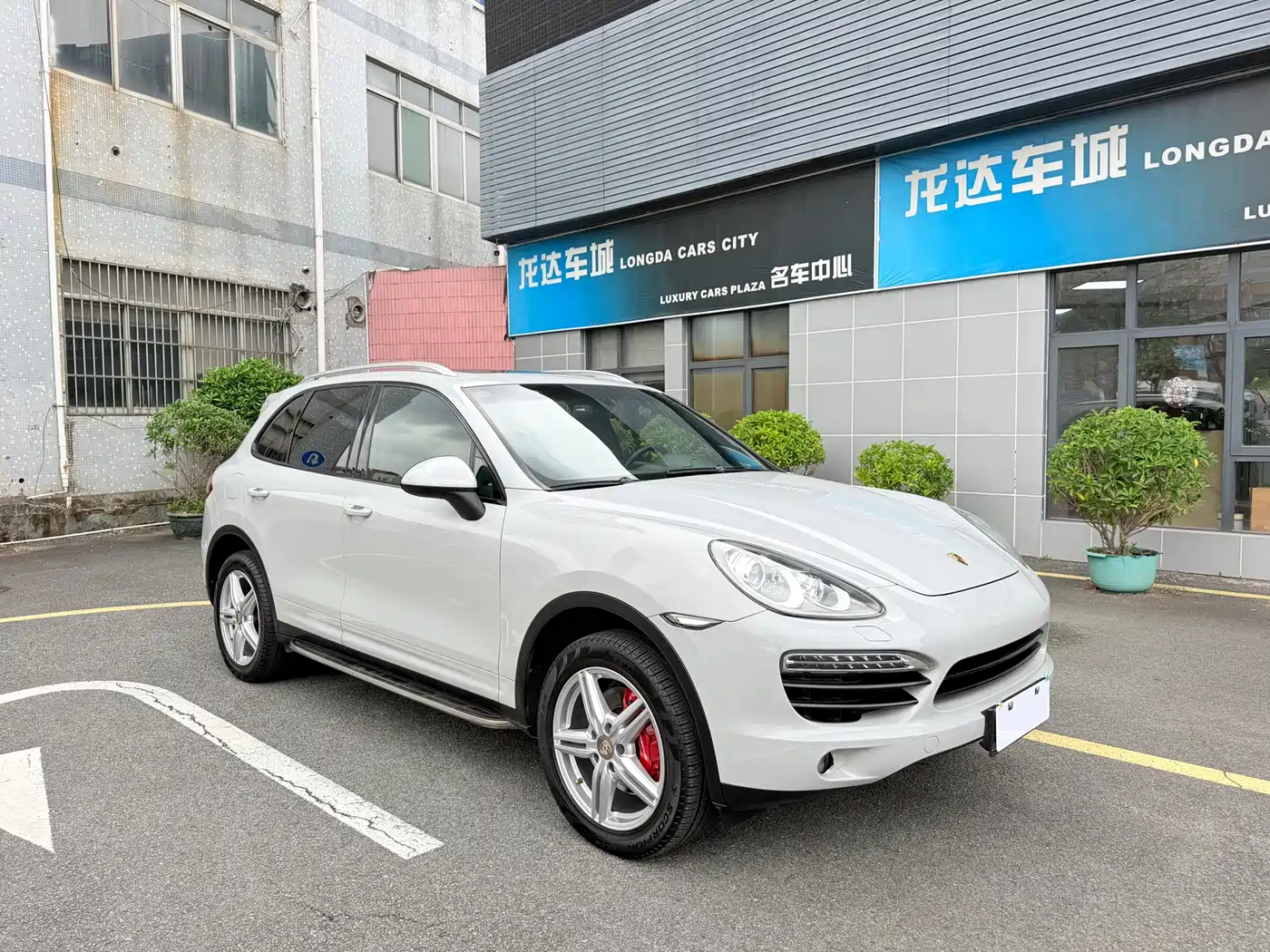 Porsche Cayenne 2014 Cayenne Platinum Edition 3.0T фото 3