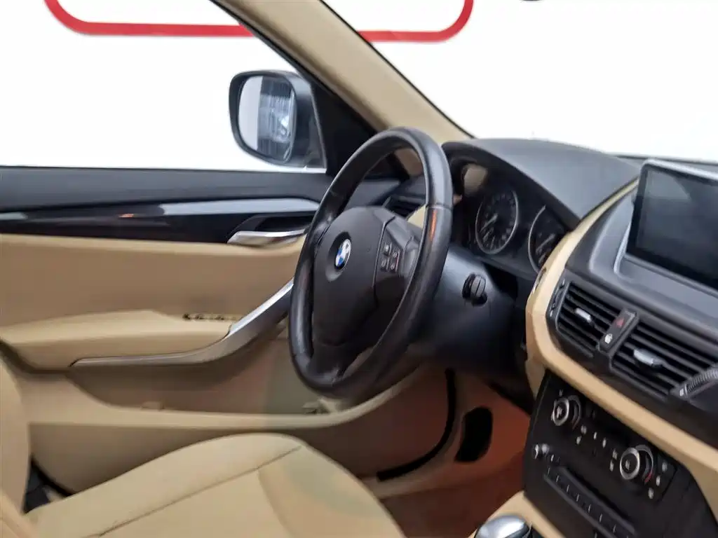 BMW X1 (Import) 2012 sDrive18i Luxury фото 22