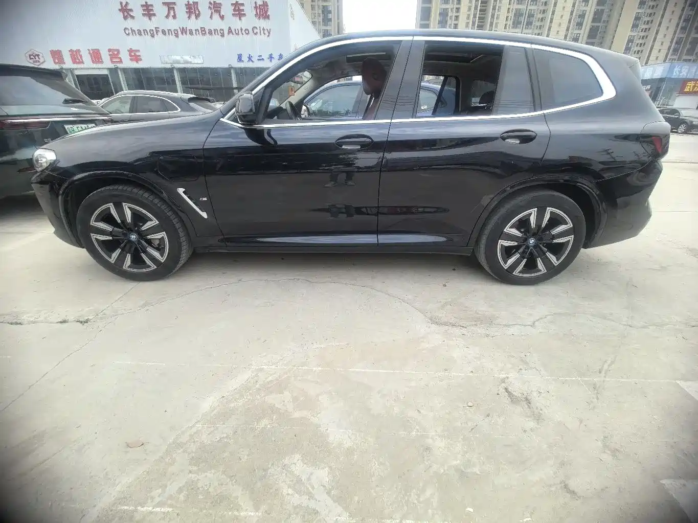 BMW IX3