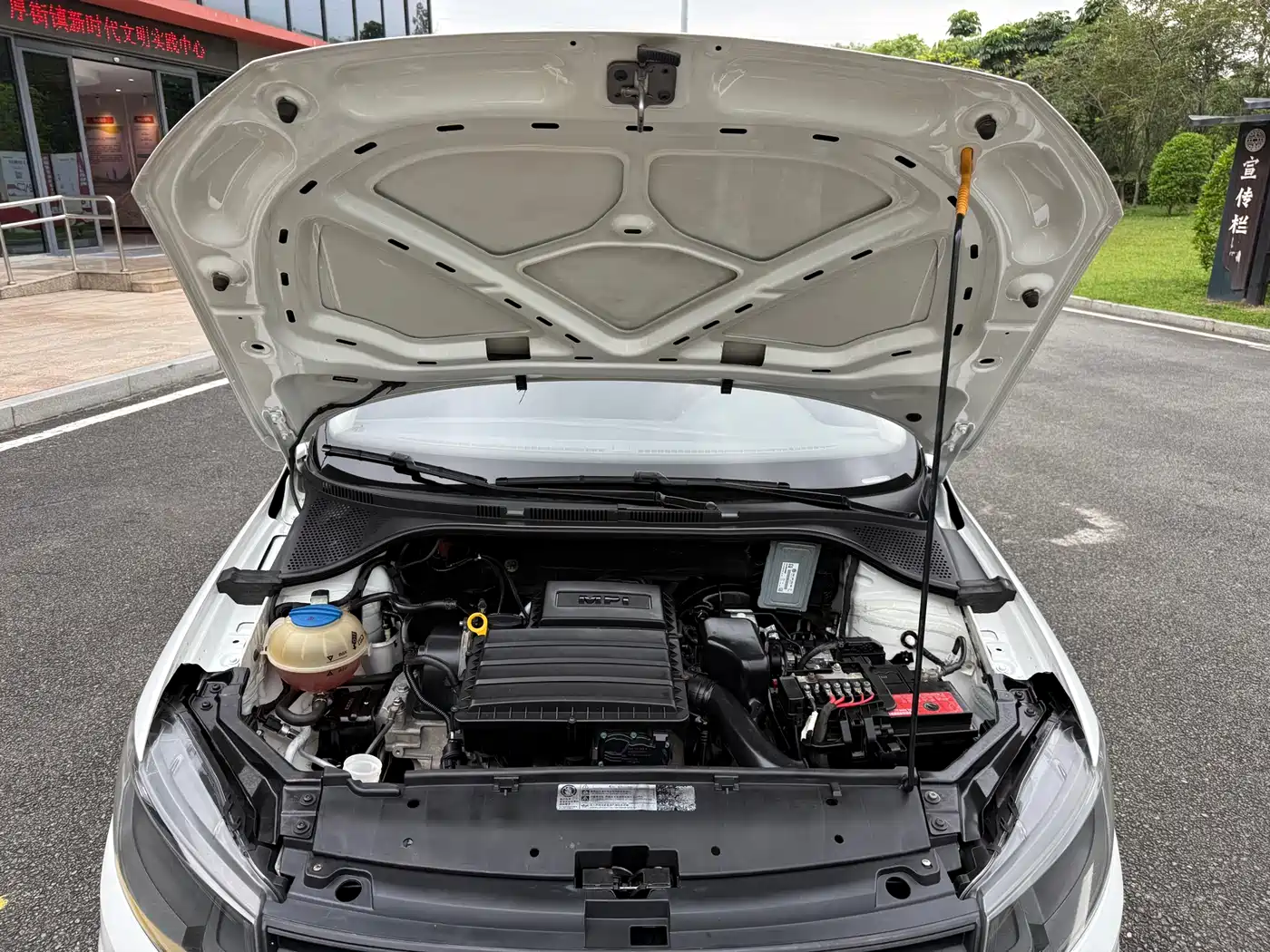 Volkswagen Santana 2016 1.6L Automatic Trend Edition фото 18